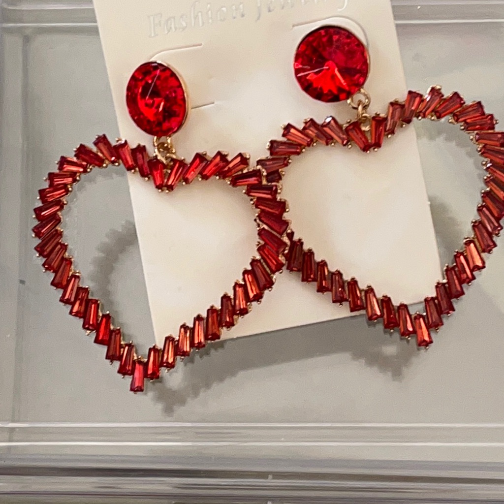 Red Jewel Heart Earrings Pierced 32$